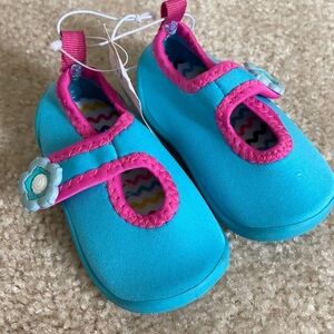 NWT Infant water shoes